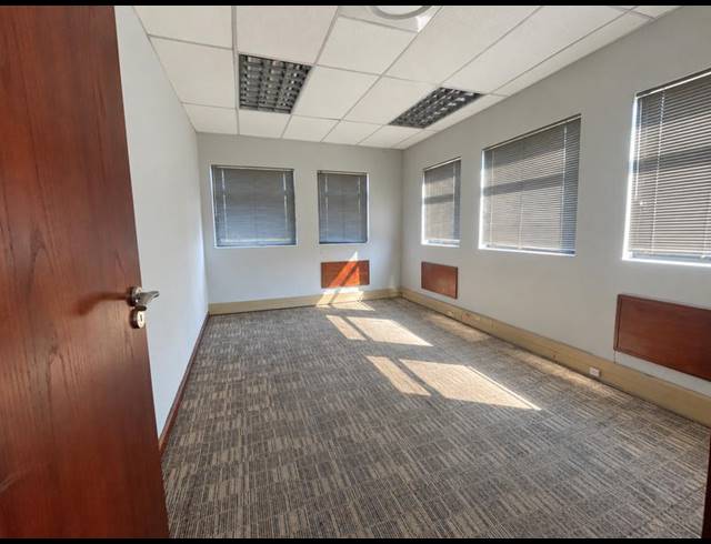 BUSINESS PROPERTY TO RENT IN FAERIE GLEN